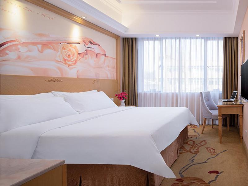 Vienna Hotel Guangzhou Panyu Huanan Country Garden Екстер'єр фото